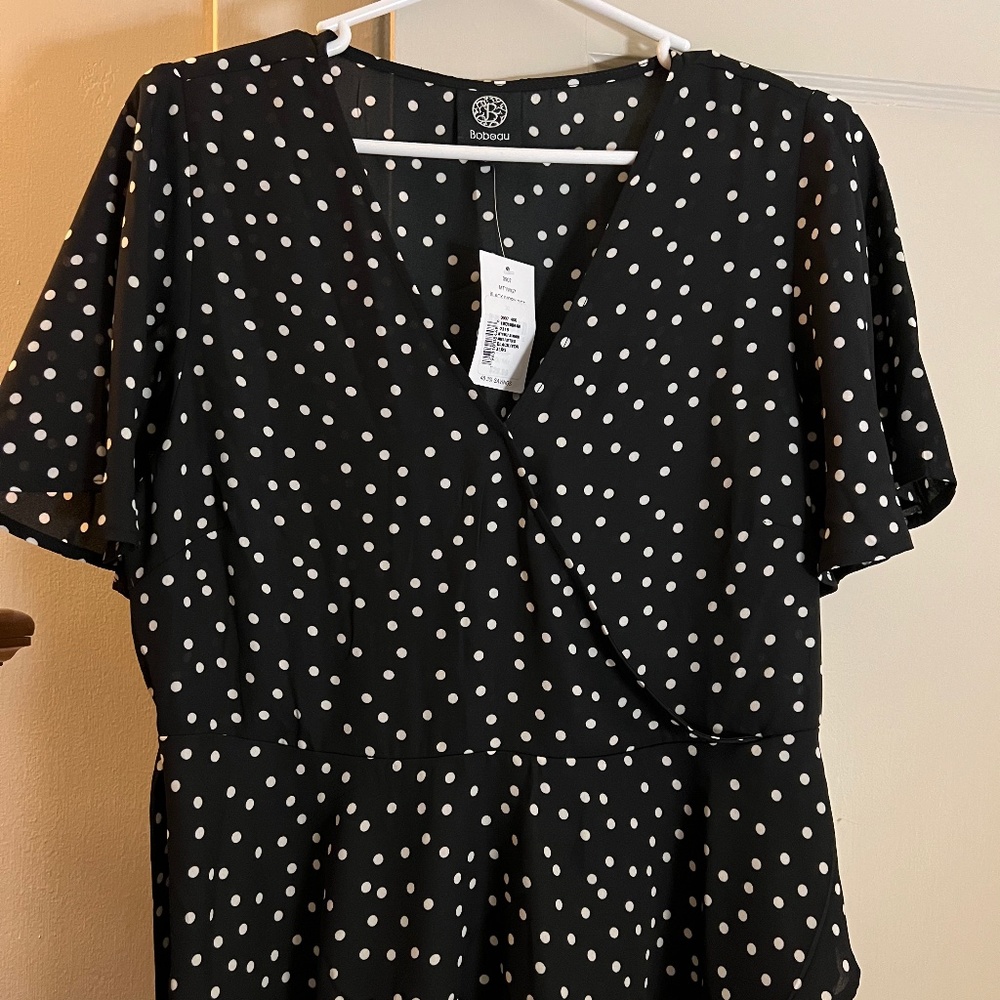 Bobeau Black and Ivory top